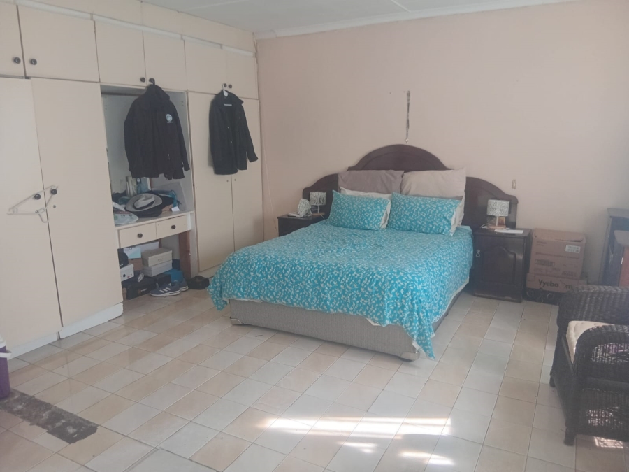 To Let 4 Bedroom Property for Rent in Buffalo Flats Eastern Cape